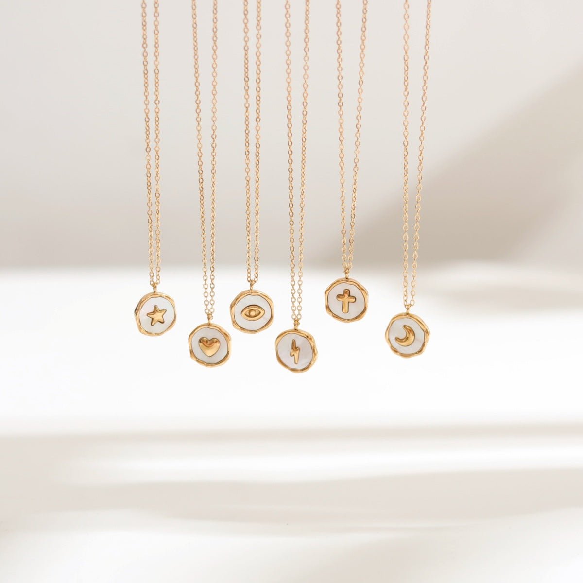 Collar de Nácar con Símbolos - Lovia