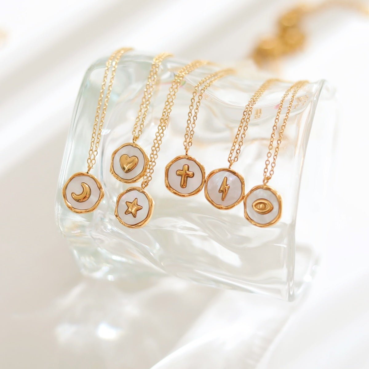 Collar de Nácar con Símbolos - Lovia